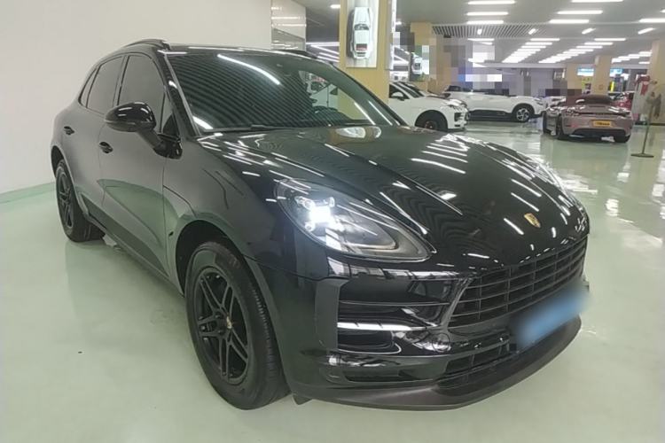 Used Porsche Macan 2018 Macan 2.0T Front Right 45 Deg
