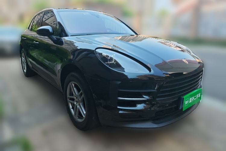 Used Porsche Macan 2018 Macan 2.0T Front Right 45 Deg