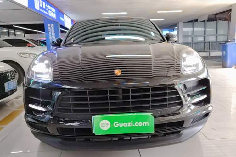 Used Porsche Macan 2018 Macan 2.0T Front