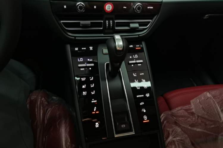 Used Porsche Macan 2018 Macan 2.0T Gear Lever