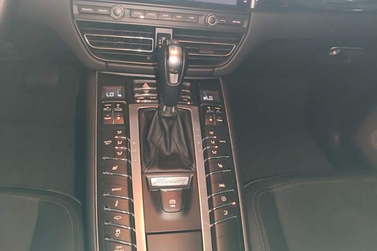 Used Porsche Macan 2018 Macan S 3.0T Gear Lever