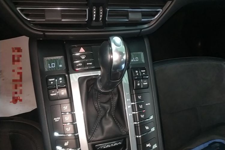 Used Porsche Macan 2018 Macan 2.0T Gear Lever