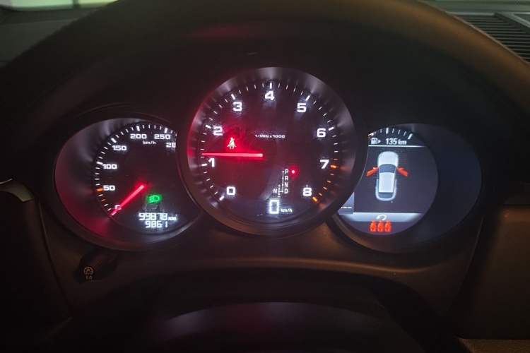 Used Porsche Macan 2018 Macan 2.0T Instrument Cluster