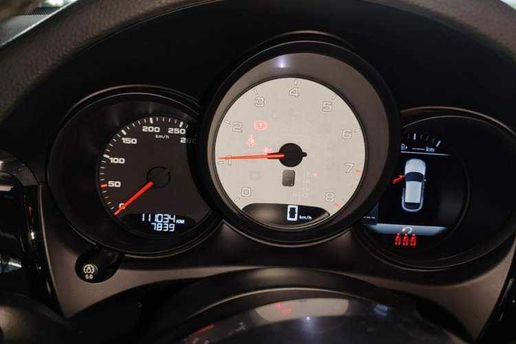 Used Porsche Macan 2018 Macan S 3.0T Instrument Cluster