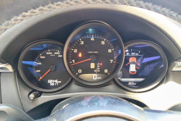 Used Porsche Macan 2018 Macan 2.0T Instrument Cluster