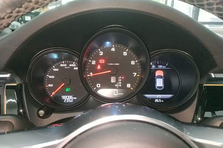 Used Porsche Macan 2018 Macan 2.0T Instrument Cluster