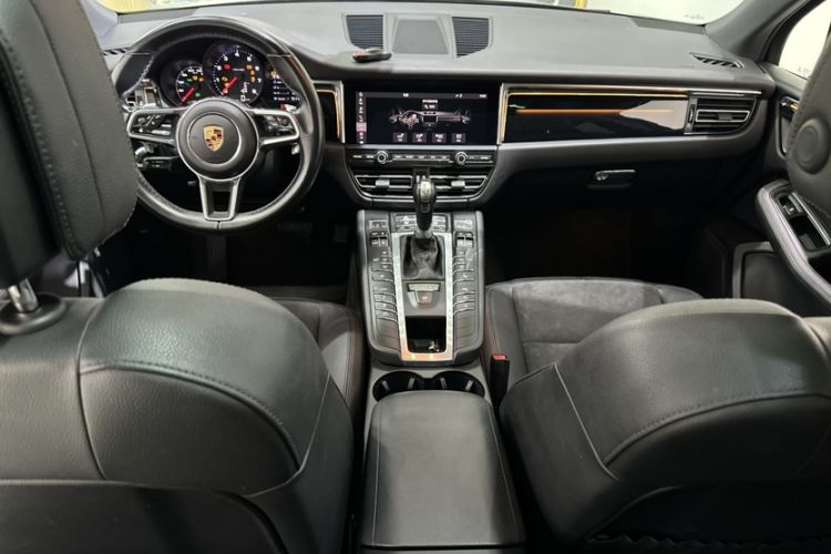 Used Porsche Macan 2018 Macan 2.0T Interior 2