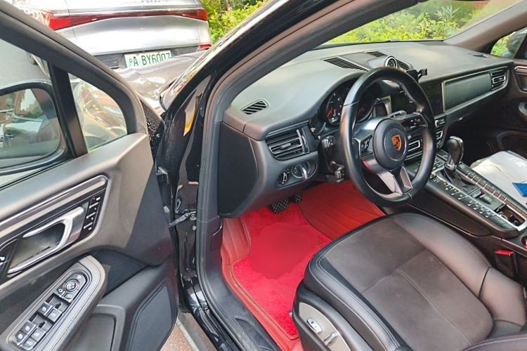 Used Porsche Macan 2018 Macan 2.0T Interior 3