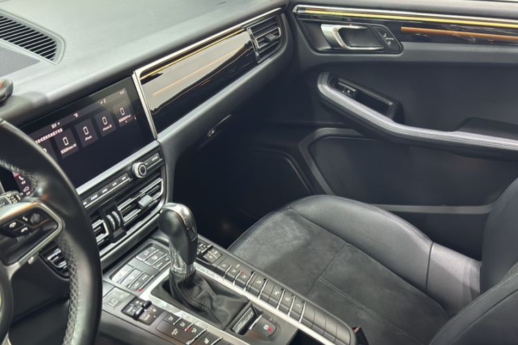 Used Porsche Macan 2018 Macan 2.0T Interior 3