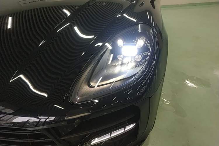 Used Porsche Macan 2018 Macan 2.0T Left Front Headlight