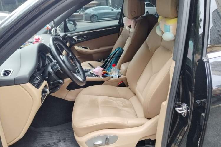 Used Porsche Macan 2018 Macan 2.0T Left Front Seat