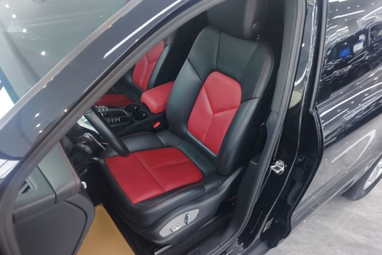 Used Porsche Macan 2018 Macan 2.0T Left Front Seat