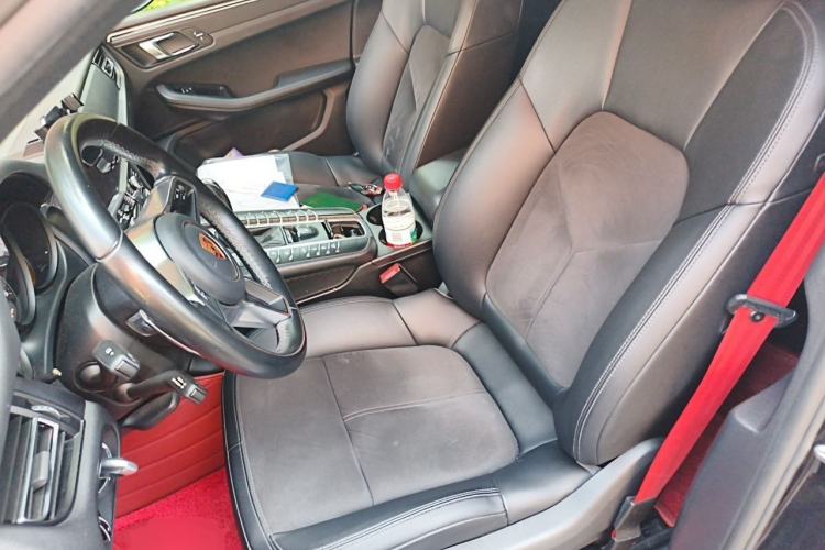 Used Porsche Macan 2018 Macan 2.0T Left Front Seat
