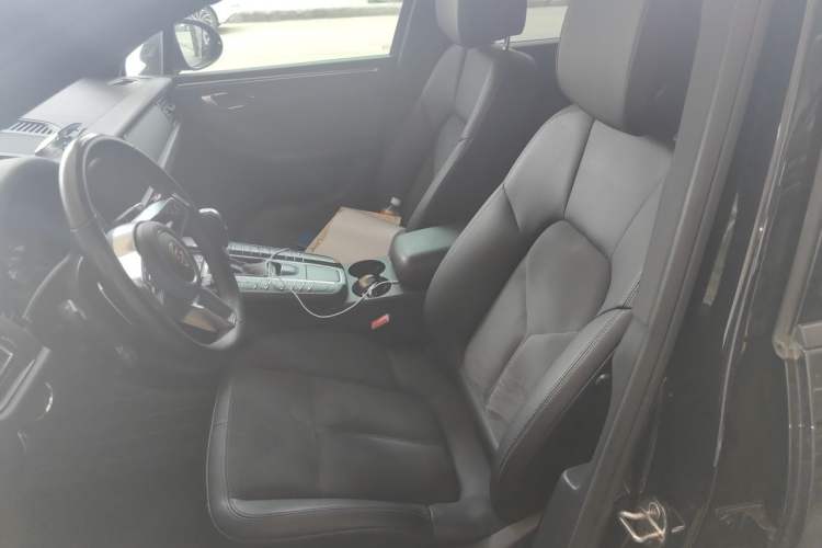 Used Porsche Macan 2018 Macan 2.0T Left Front Seat