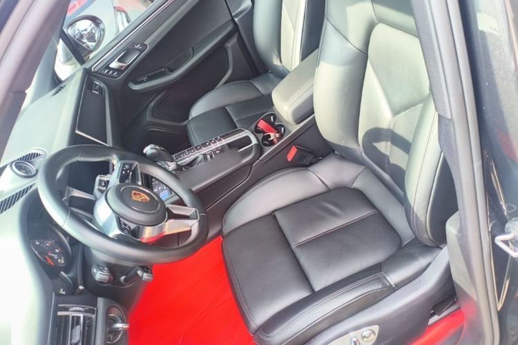 Used Porsche Macan 2018 Macan 2.0T Left Front Seat