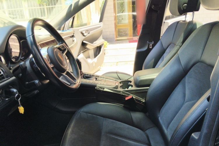 Used Porsche Macan 2018 Macan 2.0T Left Front Seat