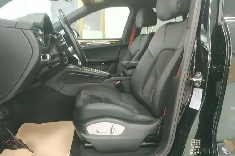 Used Porsche Macan 2018 Macan 2.0T Left Front Seat