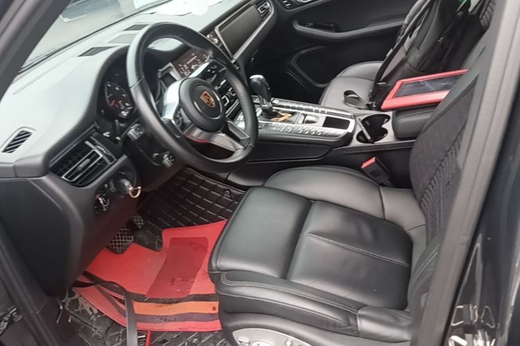 Used Porsche Macan 2018 Macan 2.0T Left Front Seat