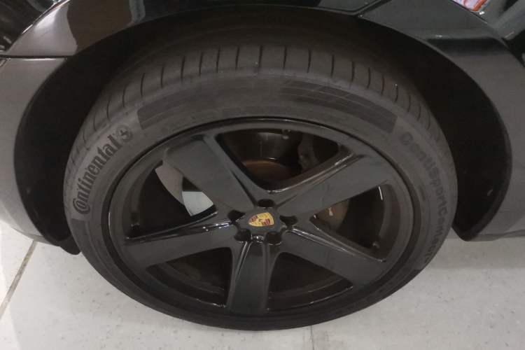 Used Porsche Macan 2018 Macan 2.0T Left Front Wheel Hub