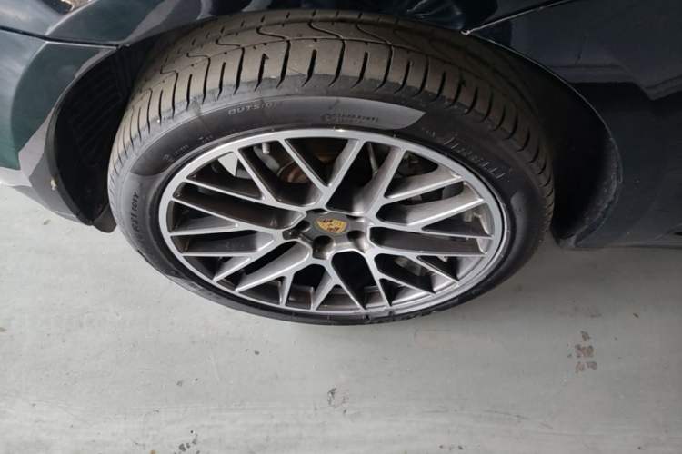 Used Porsche Macan 2018 Macan S 3.0T Left Front Wheel Hub