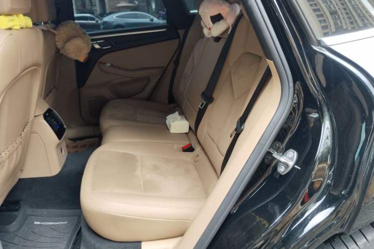 Used Porsche Macan 2018 Macan 2.0T Left Rear Seat