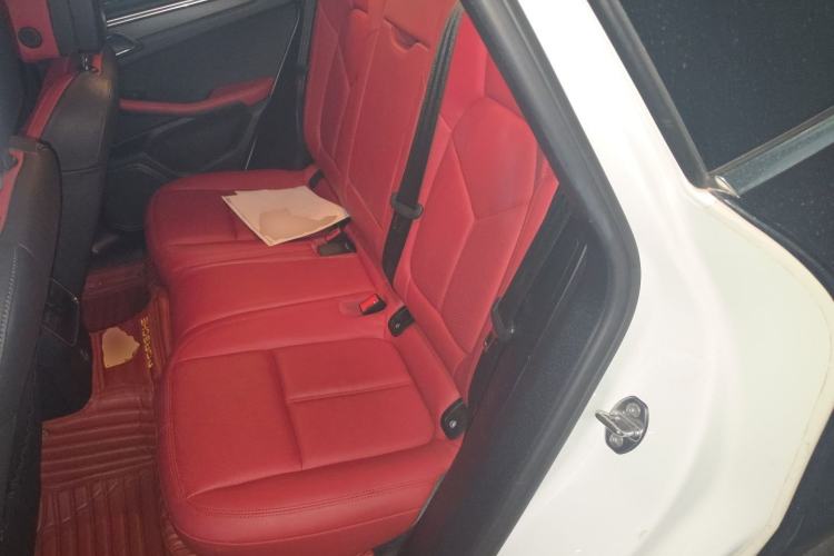 Used Porsche Macan 2018 Macan 2.0T Left Rear Seat