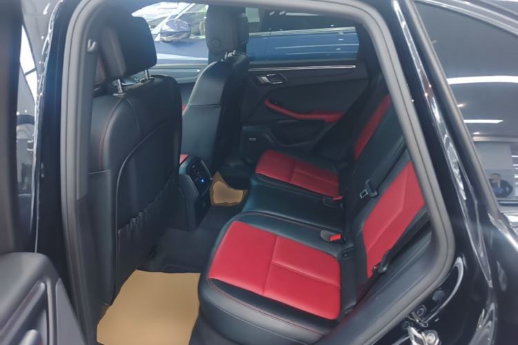 Used Porsche Macan 2018 Macan 2.0T Left Rear Seat