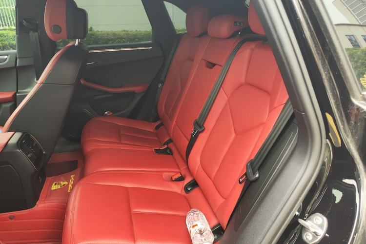 Used Porsche Macan 2018 Macan 2.0T Left Rear Seat
