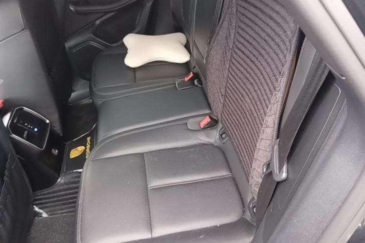 Used Porsche Macan 2018 Macan 2.0T Left Rear Seat