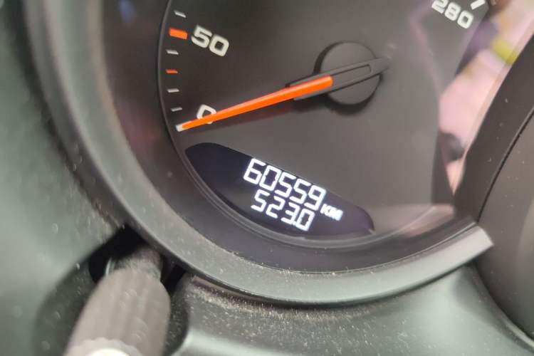 Used Porsche Macan 2018 Macan 2.0T Odometer Close Up