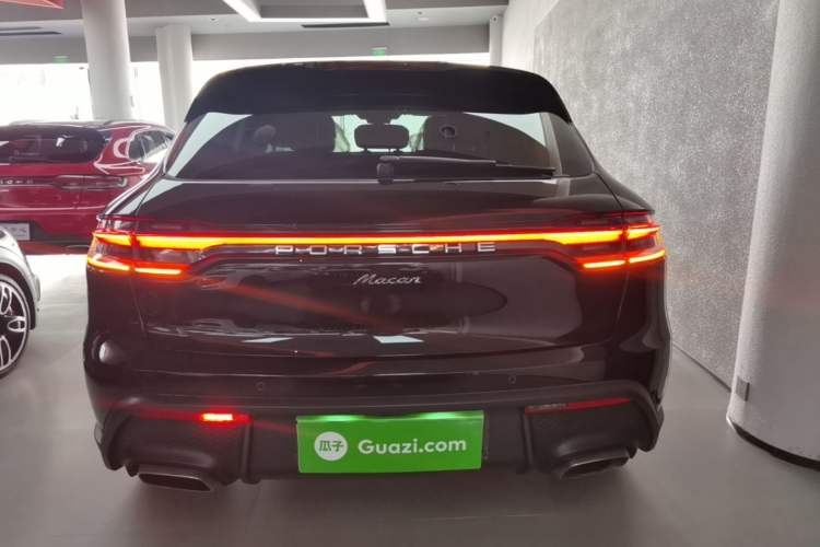 Used Porsche Macan 2018 Macan 2.0T Rear