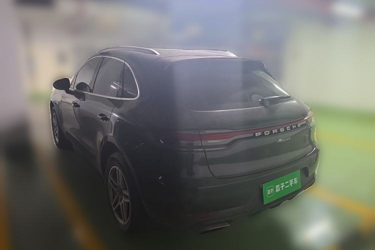 Used Porsche Macan 2018 Macan 2.0T Rear Left 45 Deg