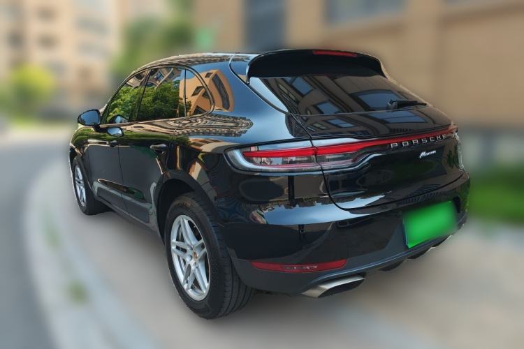 Used Porsche Macan 2018 Macan 2.0T Rear Left 45 Deg