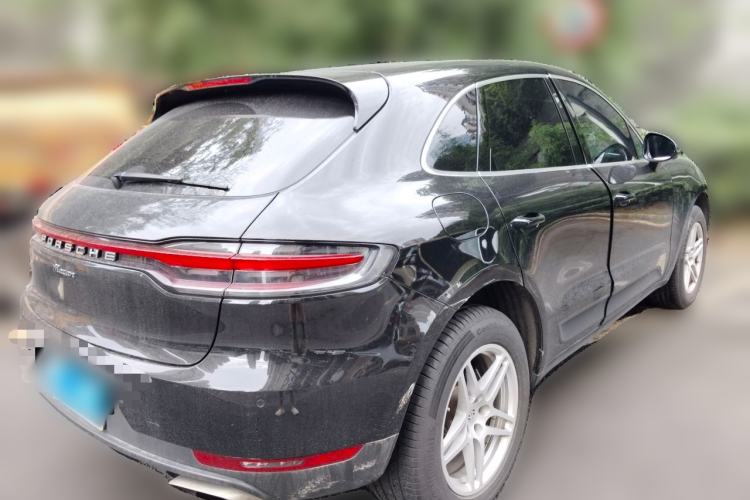 Used Porsche Macan 2018 Macan 2.0T Rear Right 45 Deg