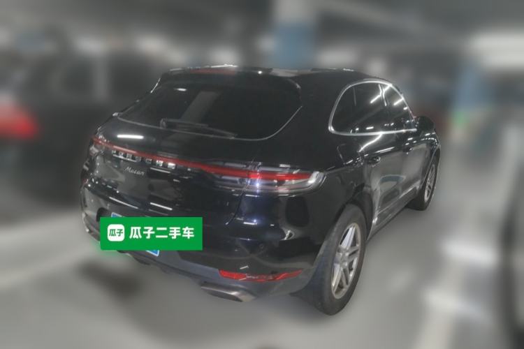 Used Porsche Macan 2018 Macan 2.0T Rear Right 45 Deg