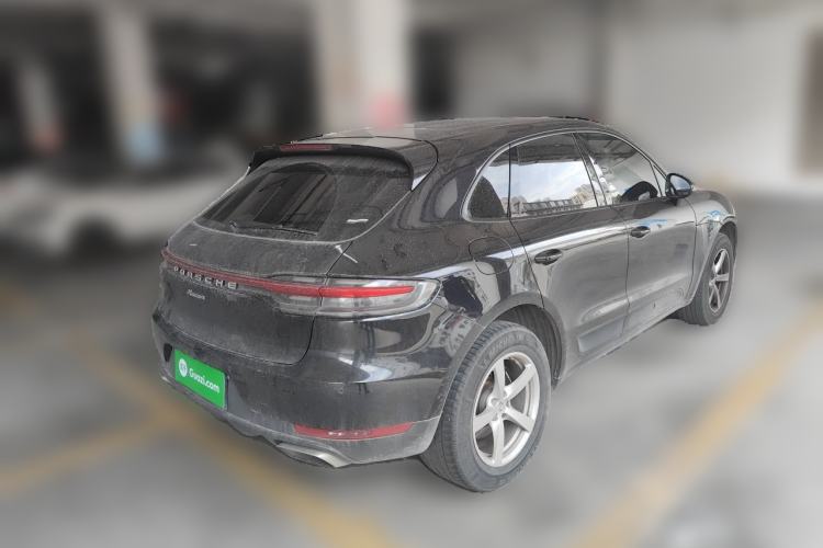 Used Porsche Macan 2018 Macan 2.0T Rear Right 45 Deg