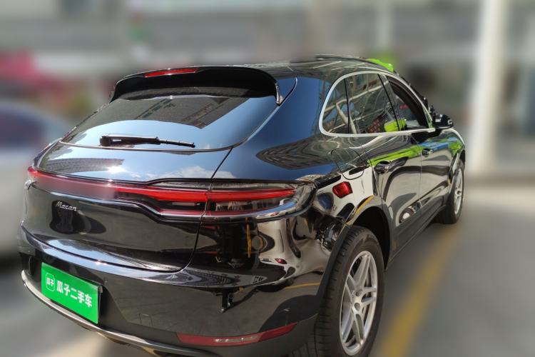 Used Porsche Macan 2018 Macan 2.0T Rear Right 45 Deg