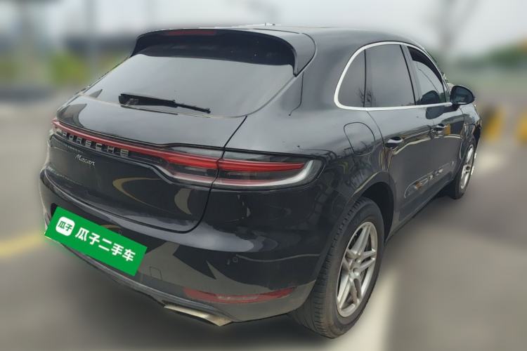 Used Porsche Macan 2018 Macan 2.0T Rear Right 45 Deg