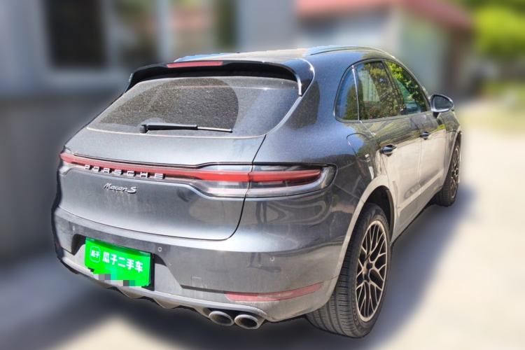 Used Porsche Macan 2018 Macan 2.0T Rear Right 45 Deg