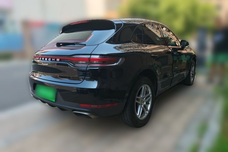 Used Porsche Macan 2018 Macan 2.0T Rear Right 45 Deg