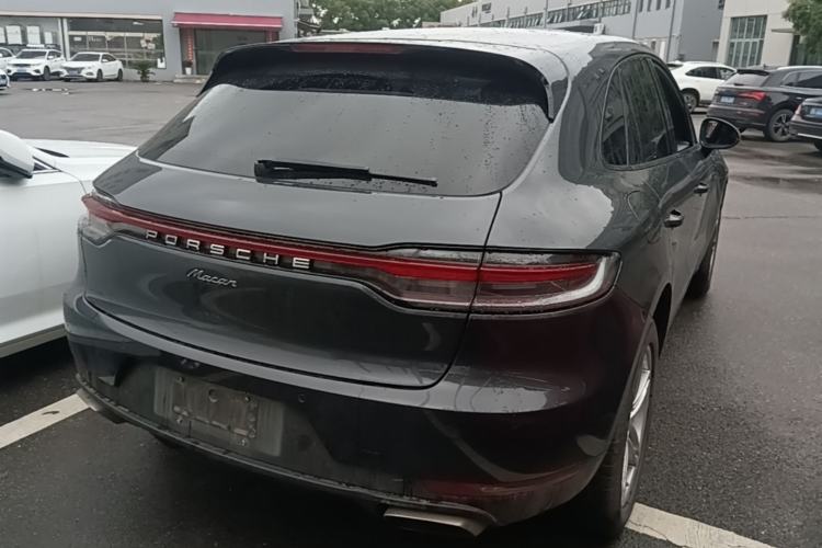 Used Porsche Macan 2018 Macan 2.0T Rear Right 45 Deg