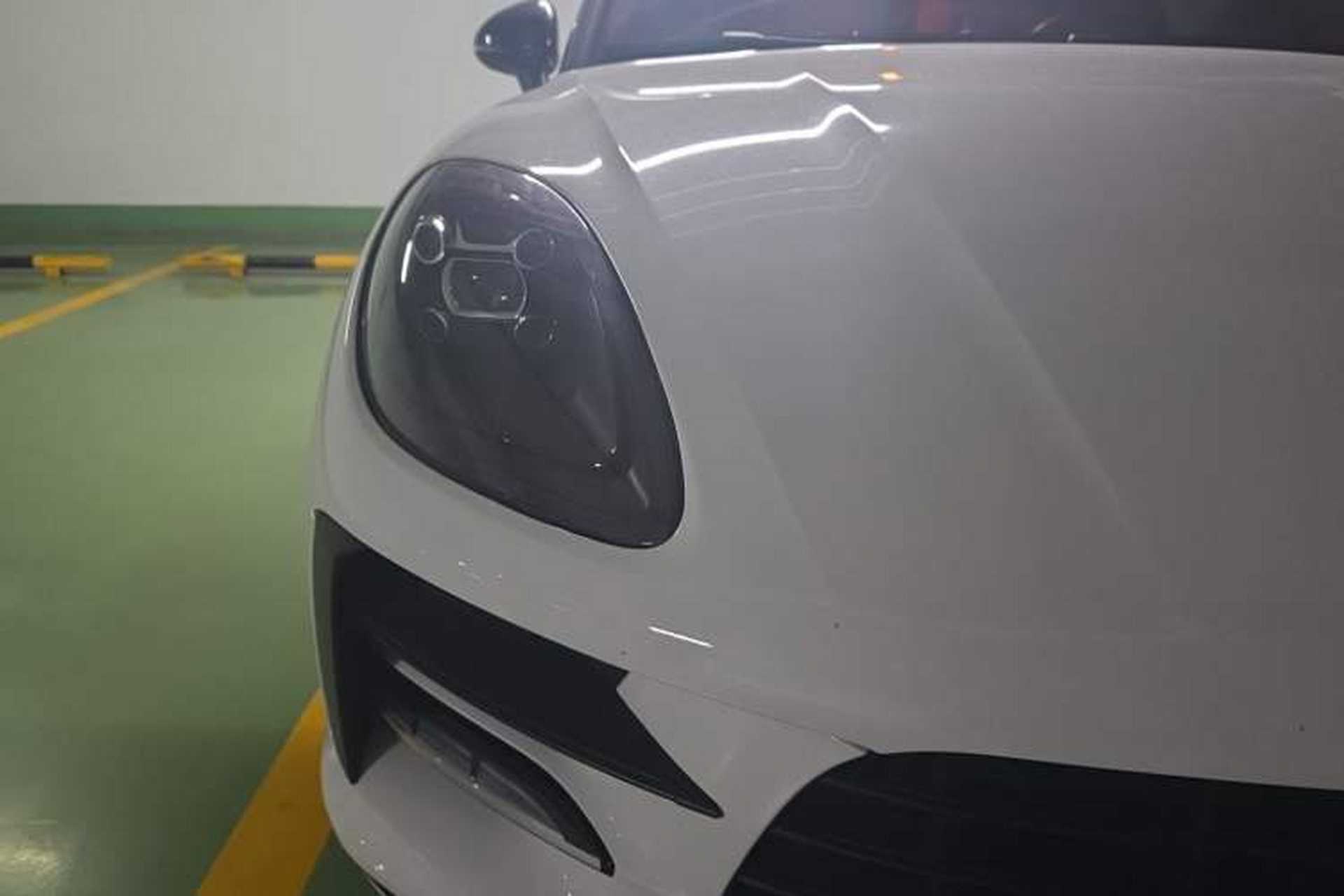 Used Porsche Macan 2018 Macan 2.0T Right Front Headlight