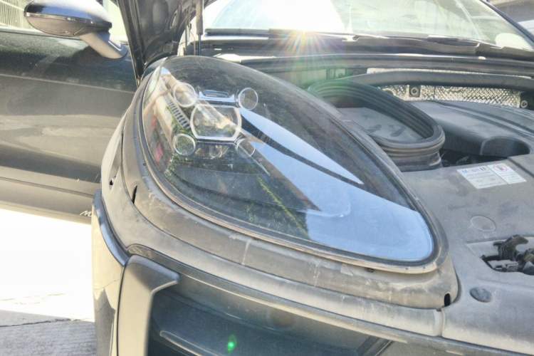 Used Porsche Macan 2018 Macan 2.0T Right Front Headlight