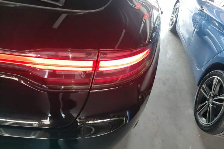 Used Porsche Macan 2018 Macan S 3.0T Right Rear Taillight