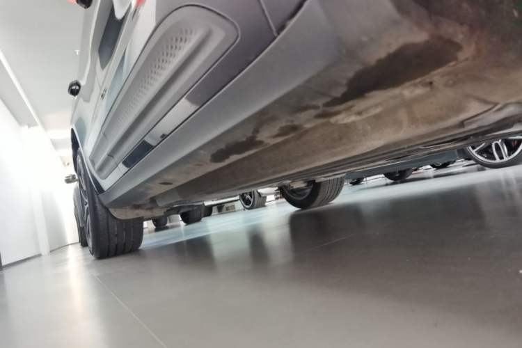 Used Porsche Macan 2018 Macan 2.0T Right Side Sill