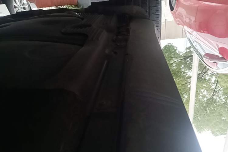 Used Porsche Macan 2018 Macan 2.0T Right Side Sill