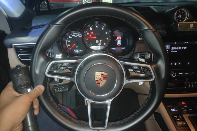 Used Porsche Macan 2018 Macan 2.0T Steering Wheel