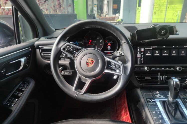 Used Porsche Macan 2018 Macan 2.0T Steering Wheel