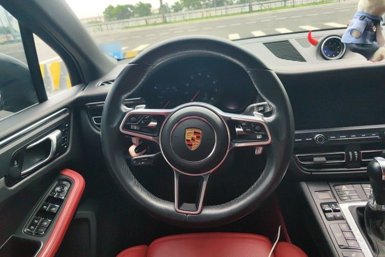 Used Porsche Macan 2018 Macan 2.0T Steering Wheel
