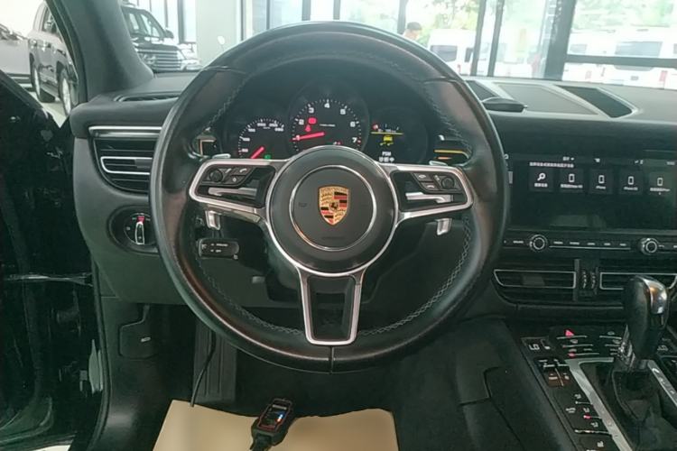 Used Porsche Macan 2018 Macan 2.0T Steering Wheel